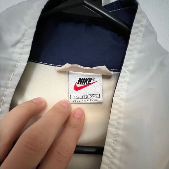 Vintage Men’s Nike Windbreaker - Picture 3 of 5